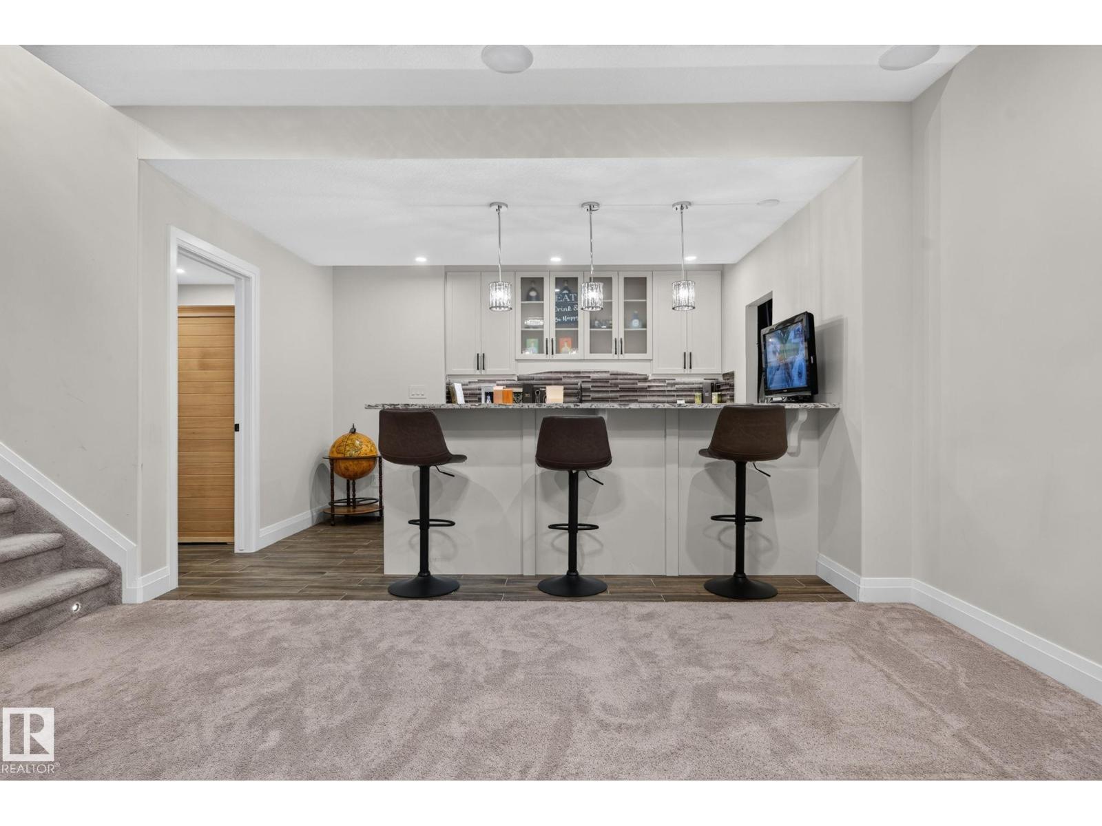 5928 30 ST NE - 40