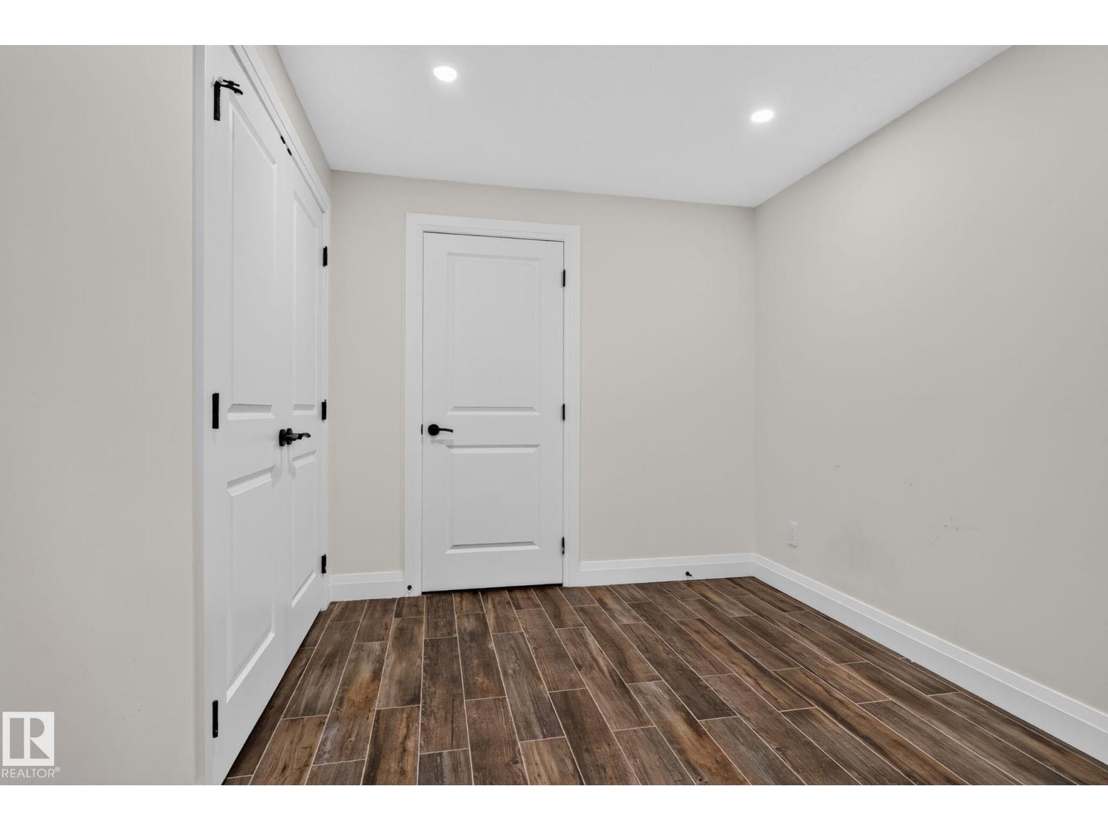 5928 30 ST NE - 42