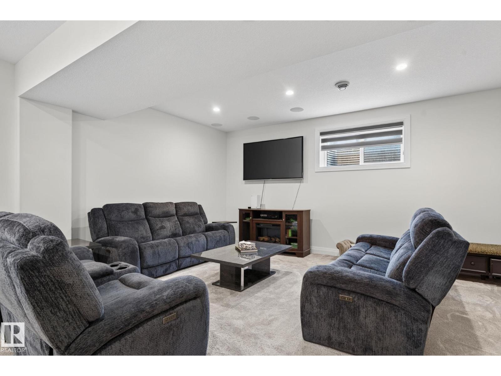 5928 30 ST NE - 45