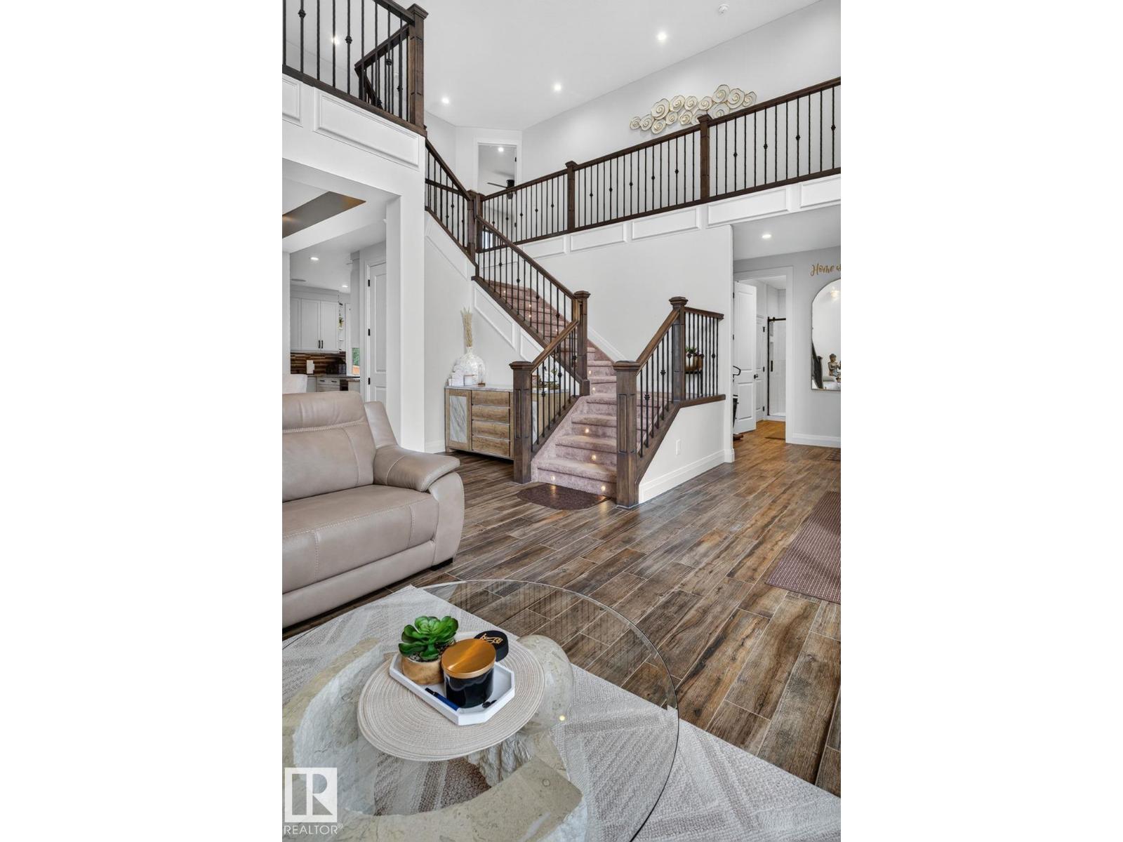 5928 30 ST NE - 8
