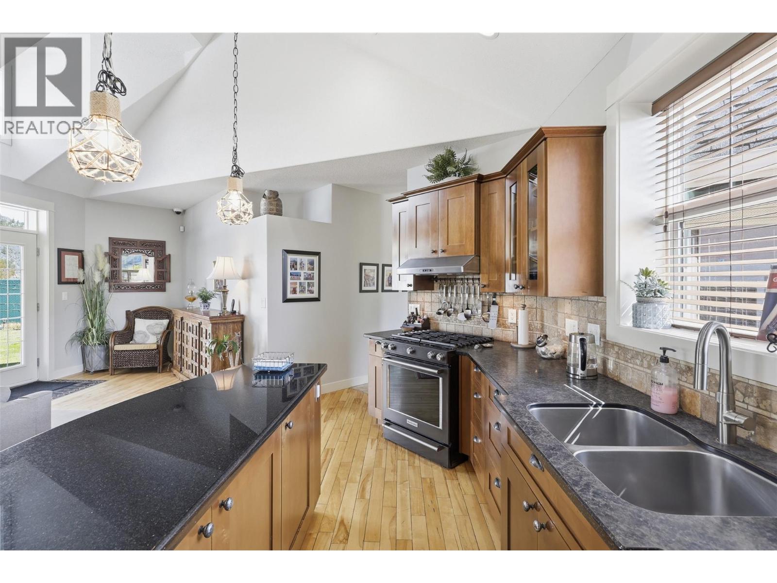 662 HARRINGTON Road - 17