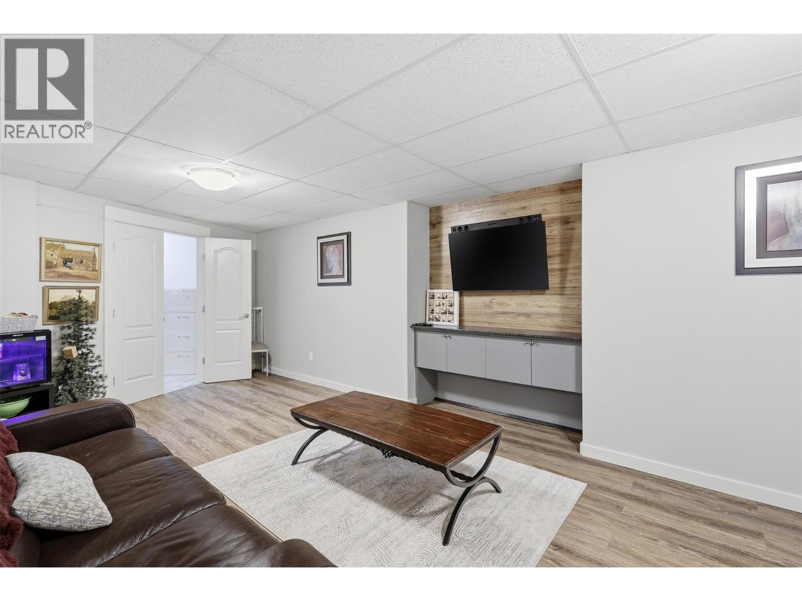 662 HARRINGTON Road - 54