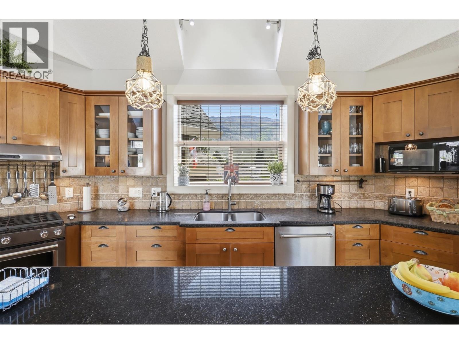 662 HARRINGTON Road - 19