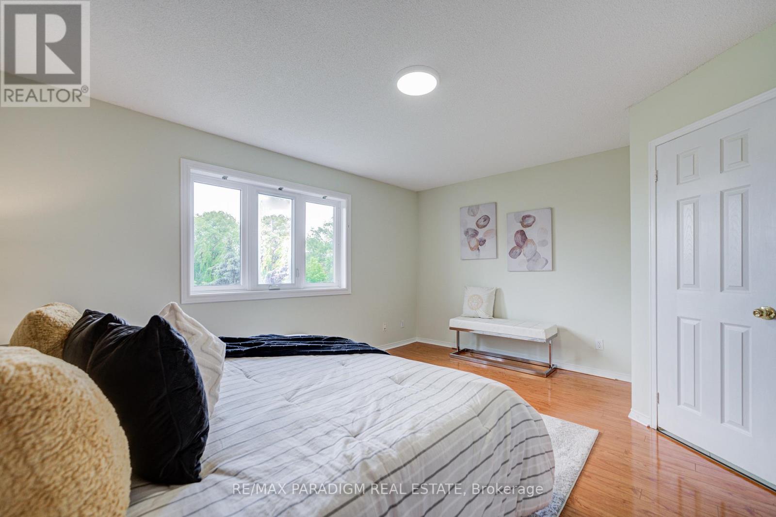 #52 5420 FALLINGBROOK DRIVE - 27