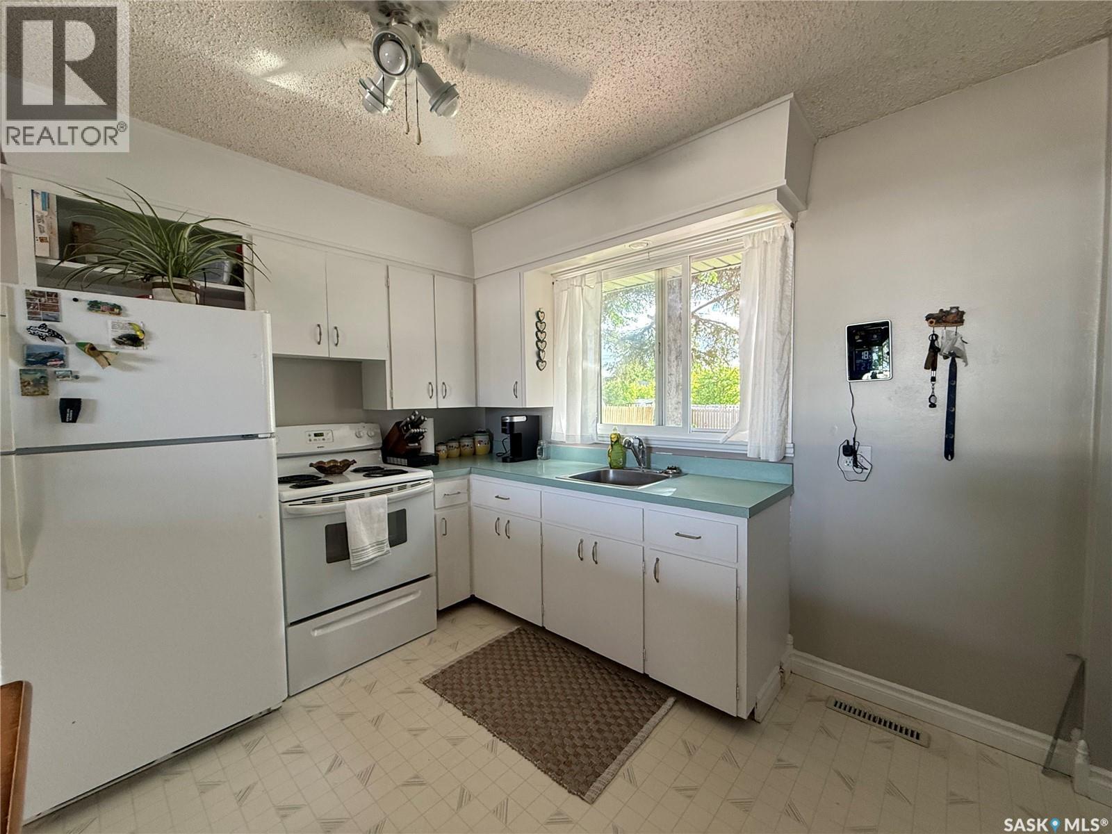 374 Fourth AVENUE N - photo 2