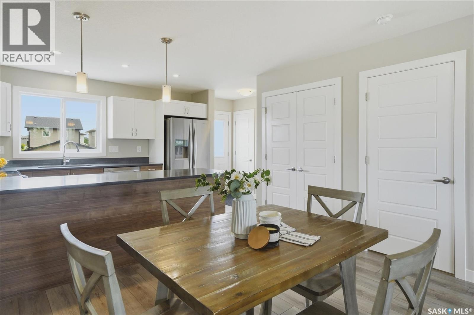 #348 McOrmond DRIVE - 12