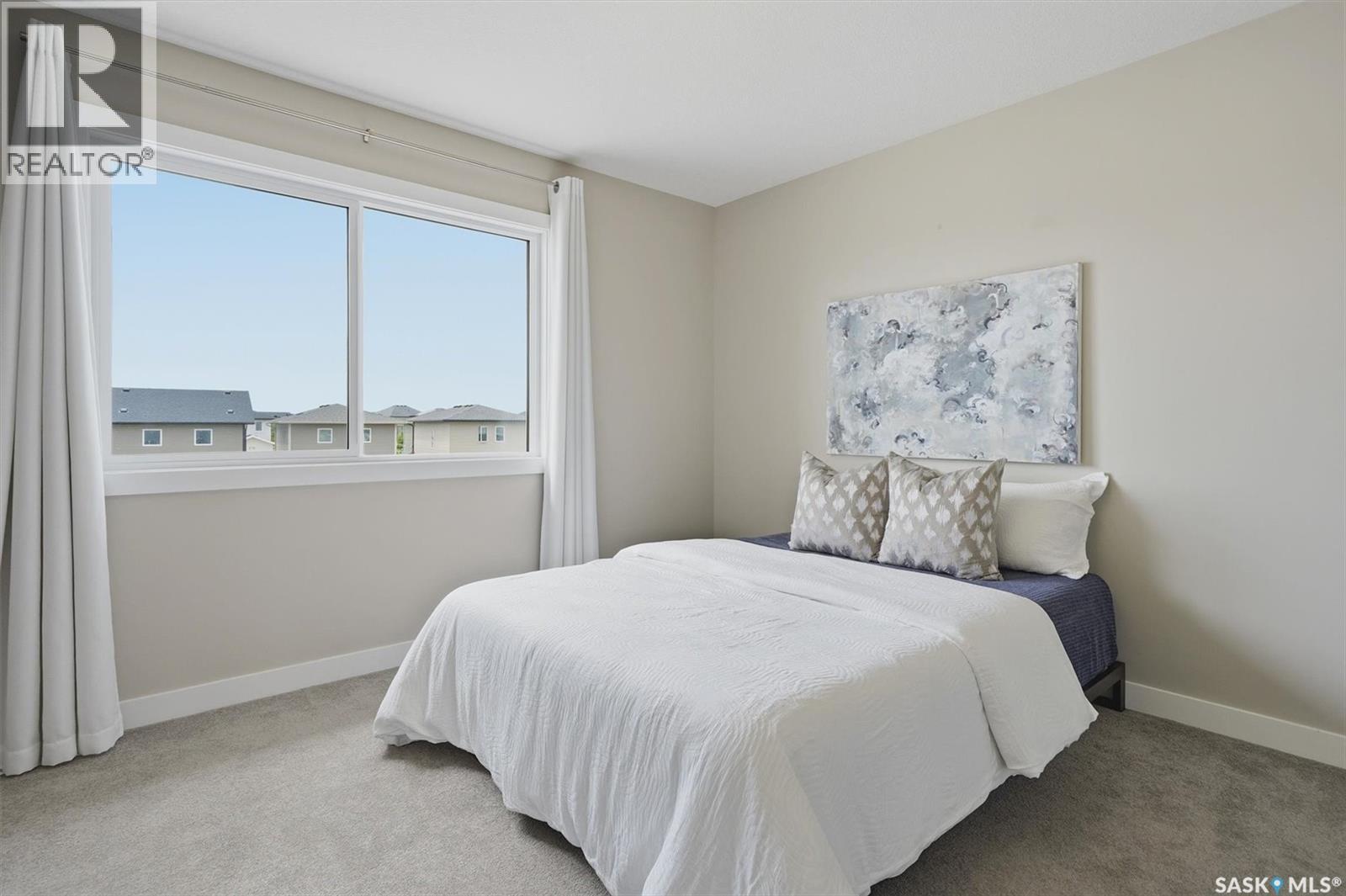 #348 McOrmond DRIVE - 19