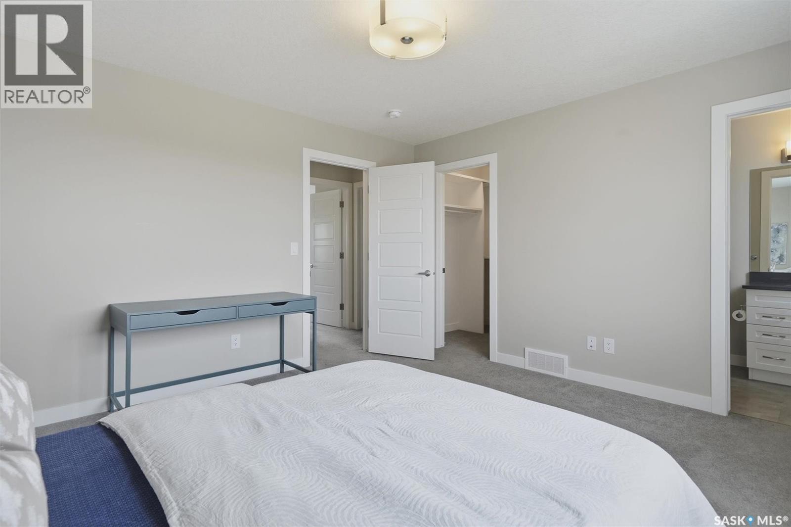 #348 McOrmond DRIVE - 21