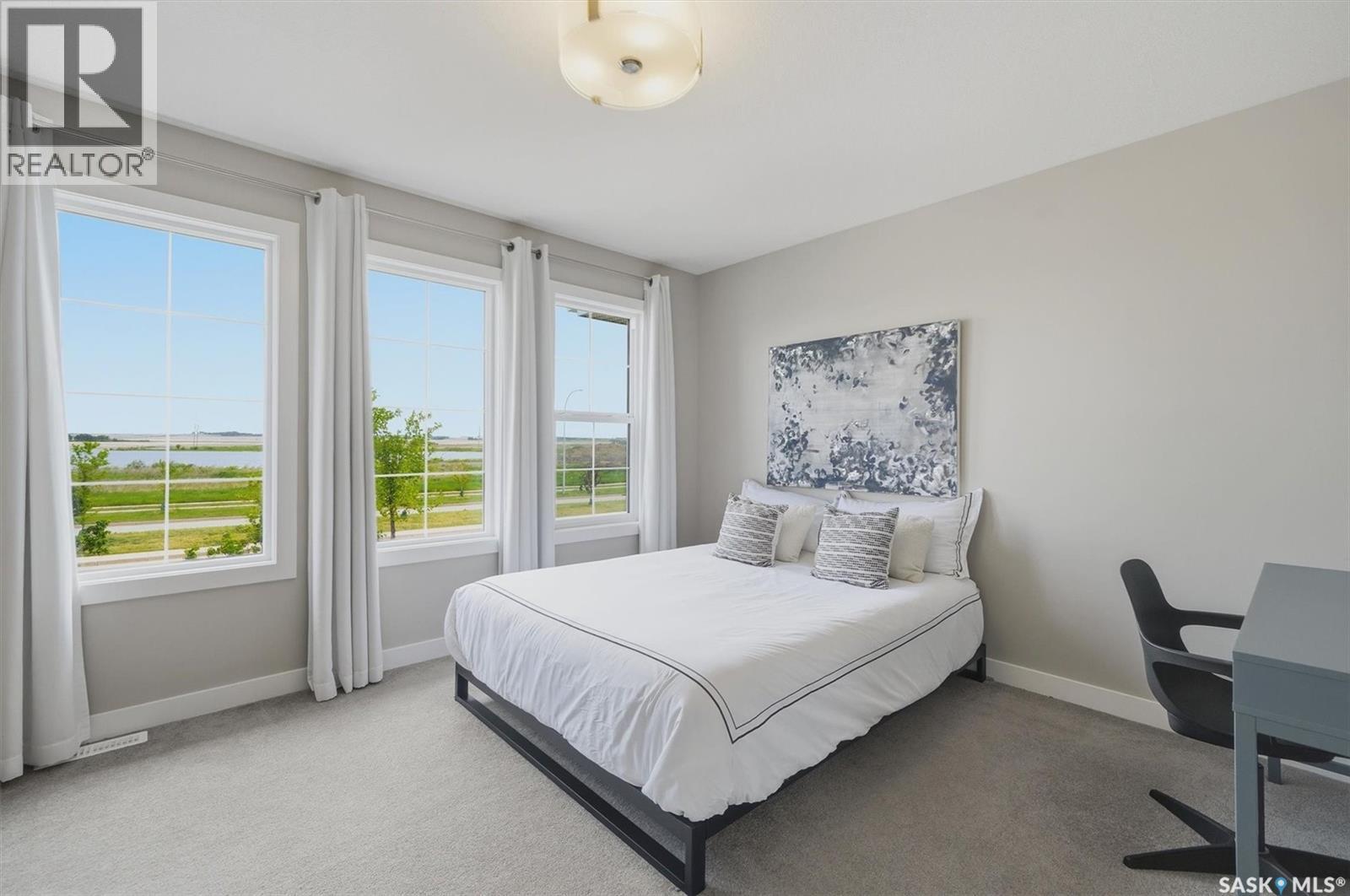 #348 McOrmond DRIVE - 25