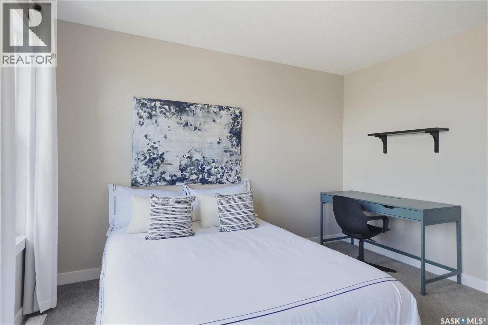#348 McOrmond DRIVE - 26