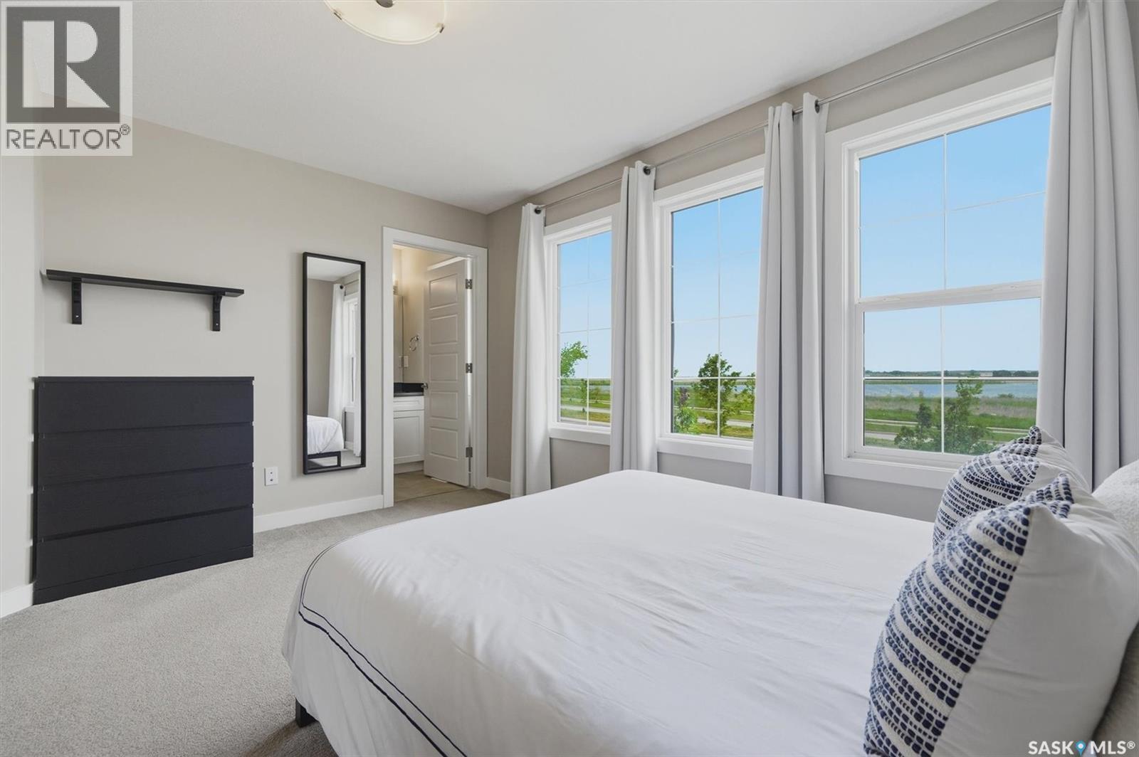 #348 McOrmond DRIVE - 28