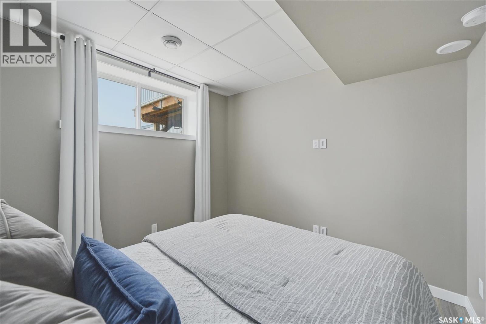 #348 McOrmond DRIVE - 37