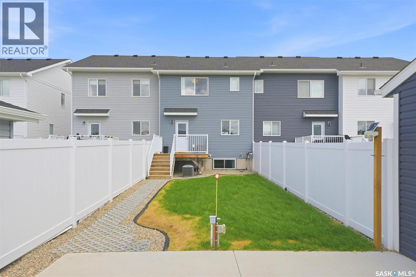 #348 McOrmond DRIVE - 42