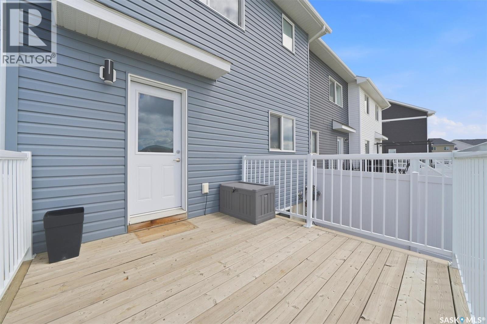 #348 McOrmond DRIVE - 44