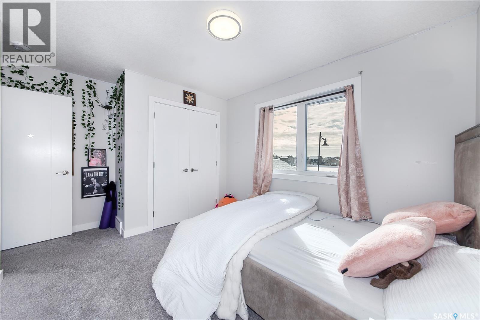4166 Diefenbaker DRIVE - 22