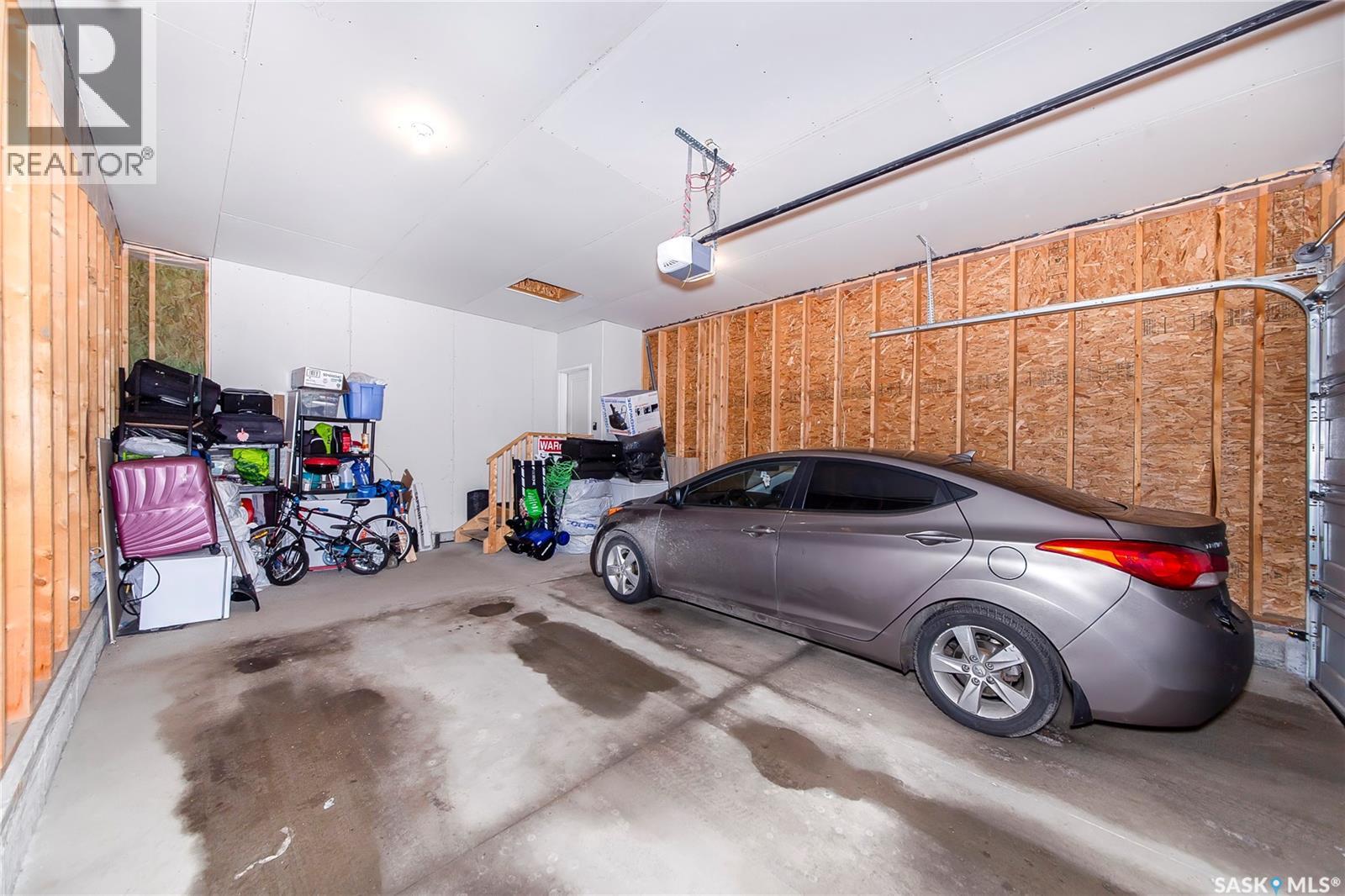 4166 Diefenbaker DRIVE - 31