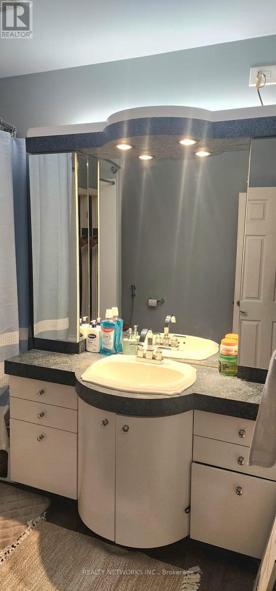 303 POPLAR AVENUE - 12