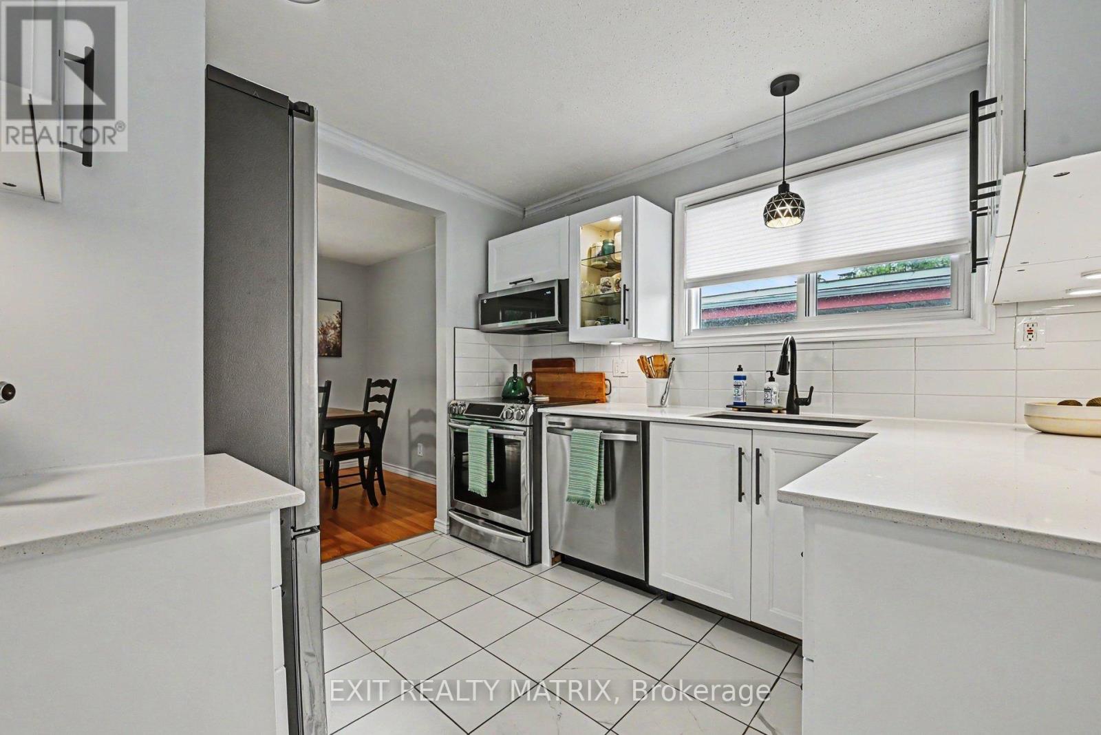 2385 WALKLEY ROAD - 10