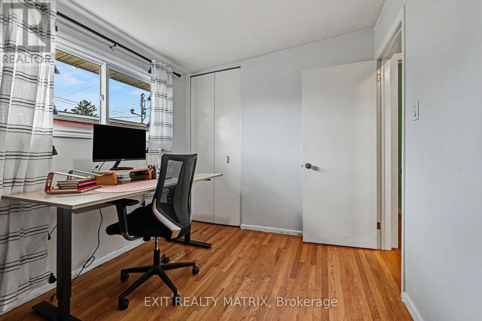 2385 WALKLEY ROAD - 14