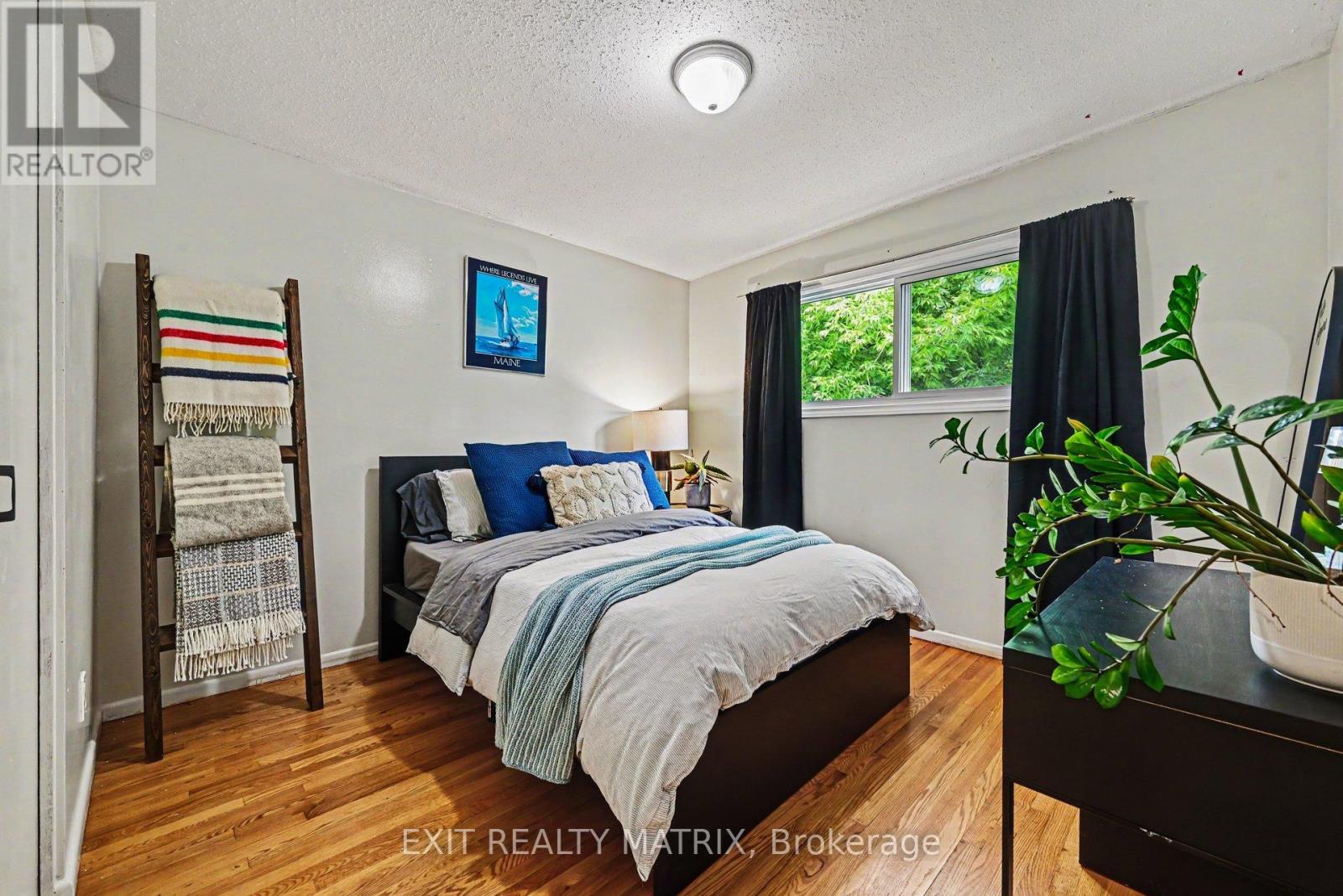 2385 WALKLEY ROAD - 17