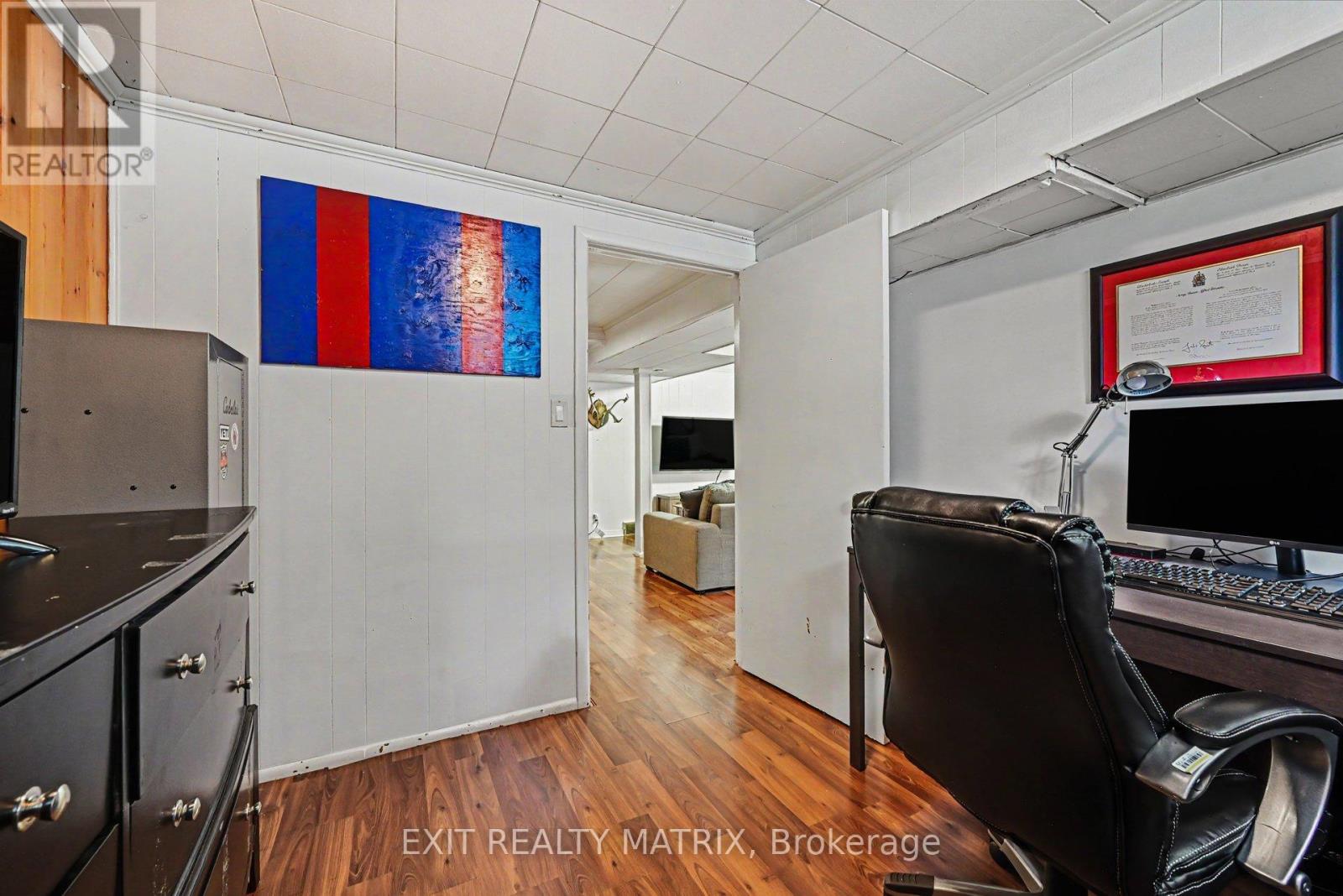 2385 WALKLEY ROAD - 22