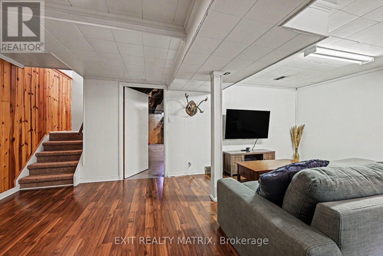 2385 WALKLEY ROAD - 23