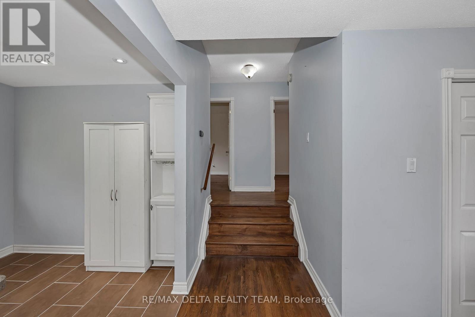 3 Bed, 2 Bath House for Sale in Ottawa – 841 BALSAM DRIVE, Ottawa – MLS# X13464896 - Image 18