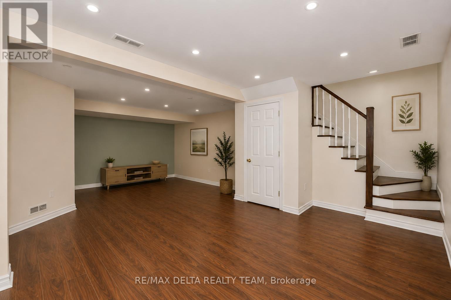 3 Bed, 2 Bath House for Sale in Ottawa – 841 BALSAM DRIVE, Ottawa – MLS# X13464896 - Image 29