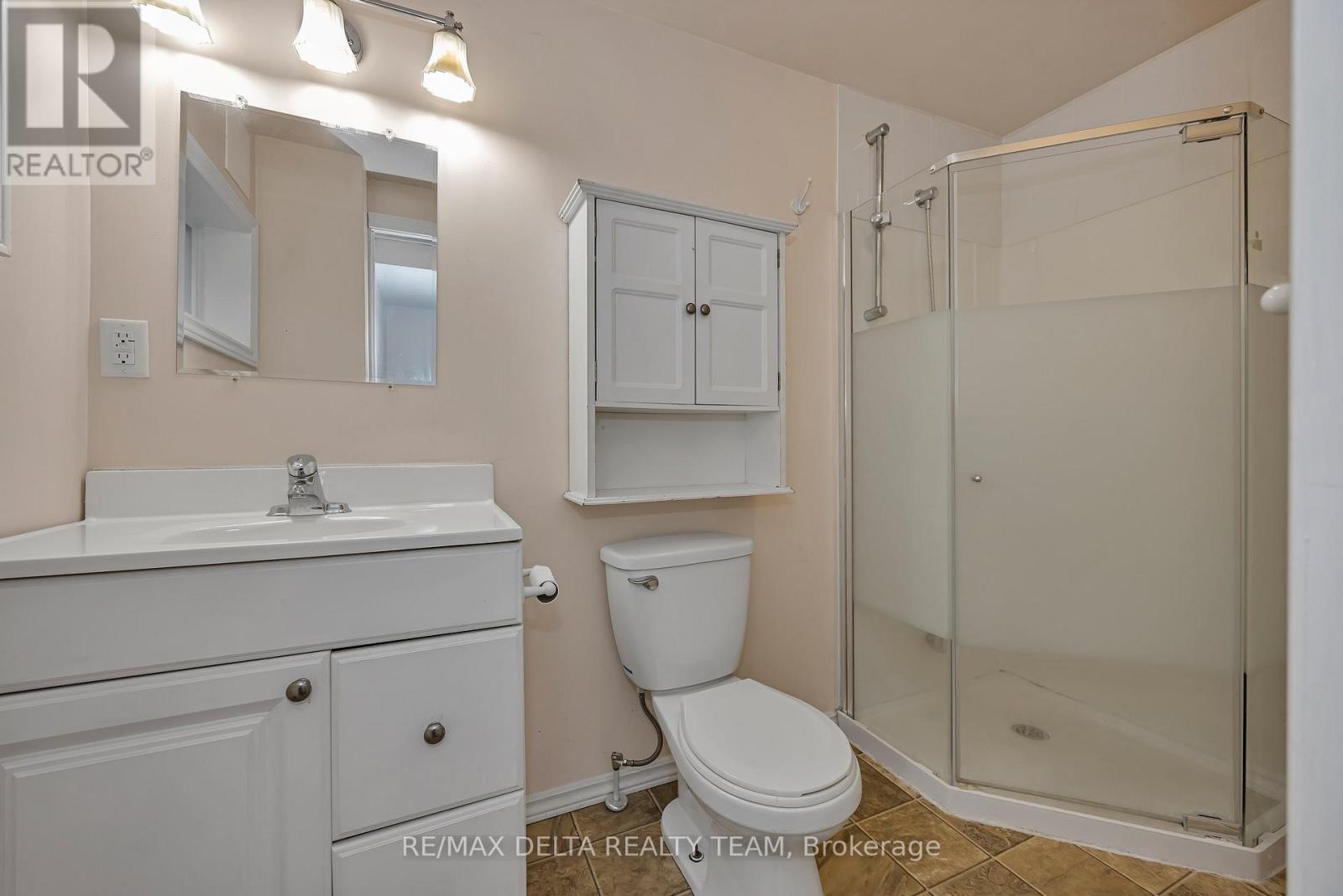 3 Bed, 2 Bath House for Sale in Ottawa – 841 BALSAM DRIVE, Ottawa – MLS# X13464896 - Image 33