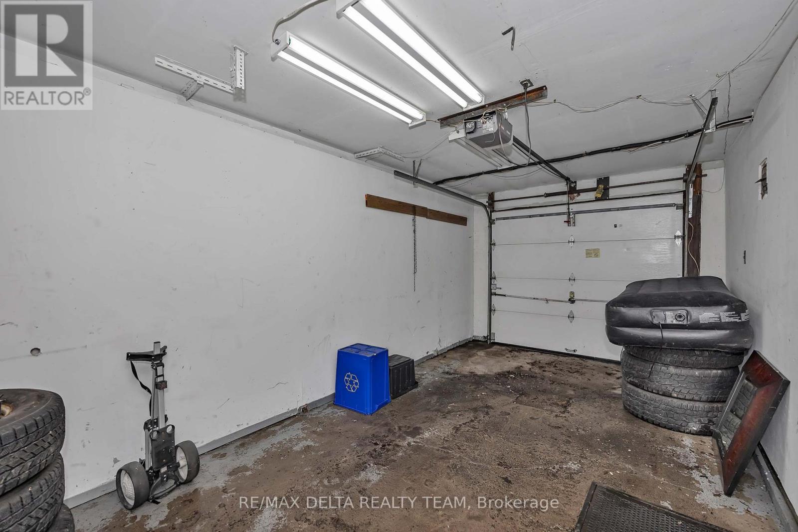 3 Bed, 2 Bath House for Sale in Ottawa – 841 BALSAM DRIVE, Ottawa – MLS# X13464896 - Image 34