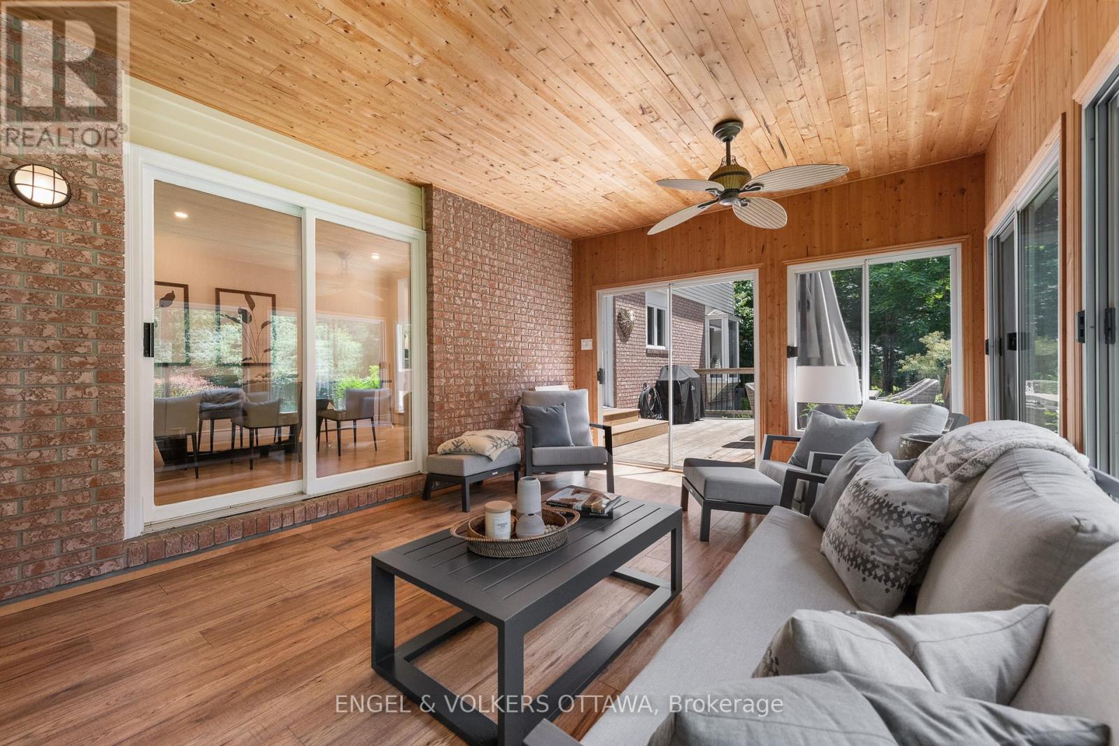 80 RICHLAND DRIVE - 32