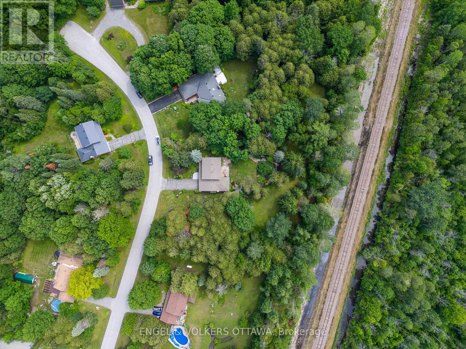 4 Bed, 3 Bath House for Sale in Ottawa – 80 RICHLAND DRIVE, Ottawa – MLS# X13464918 - Image 47