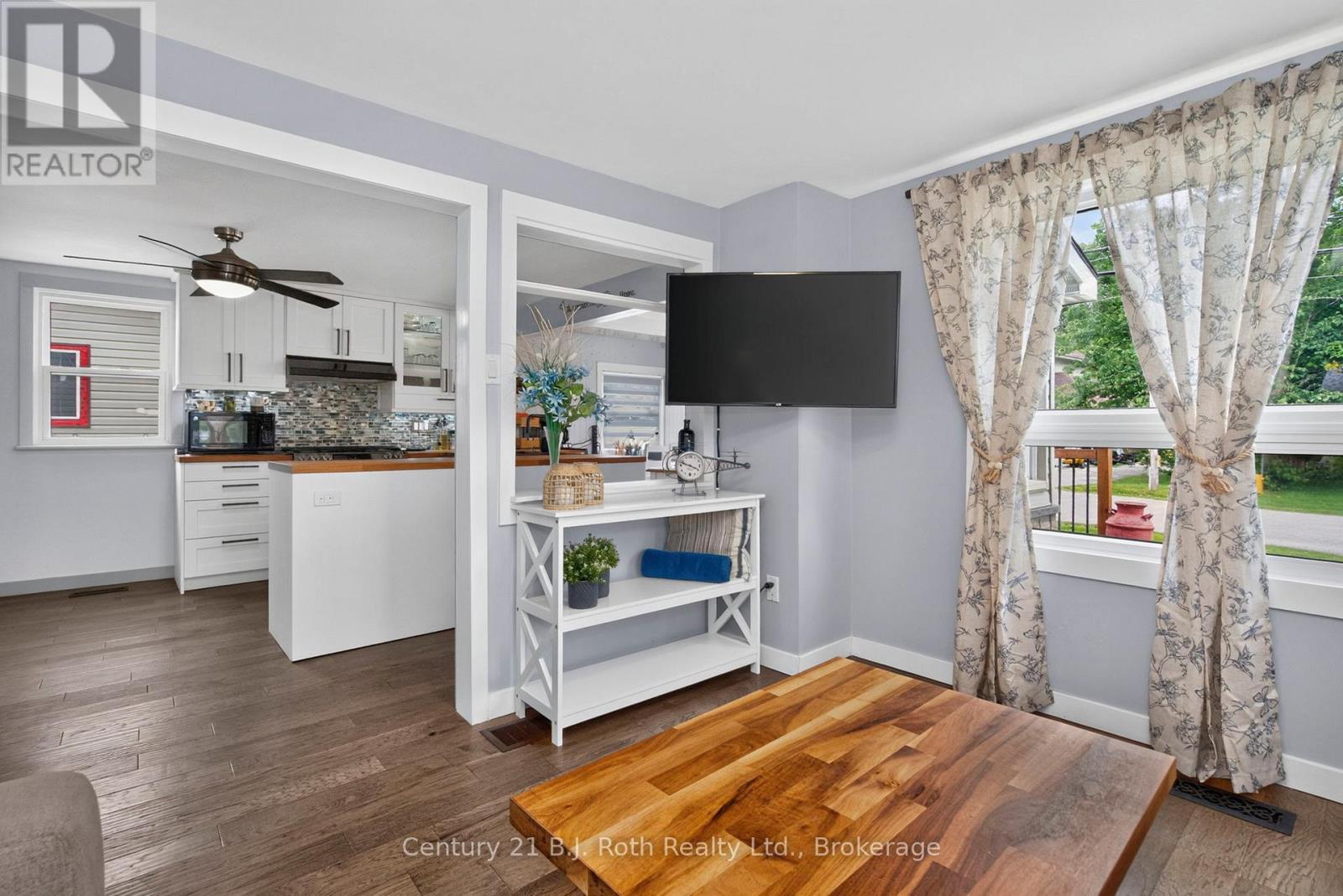 21 MAPLE STREET - Image 21