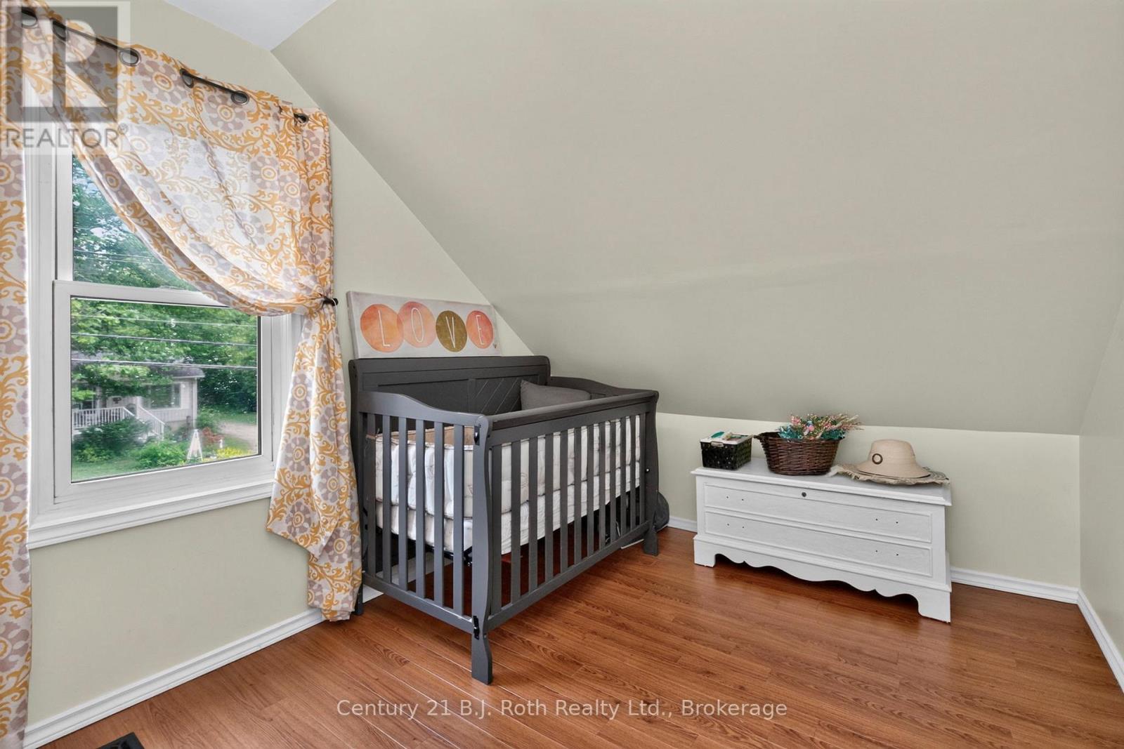 21 MAPLE STREET - Image 27