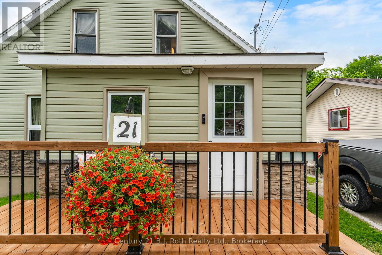 21 MAPLE STREET - Image 4