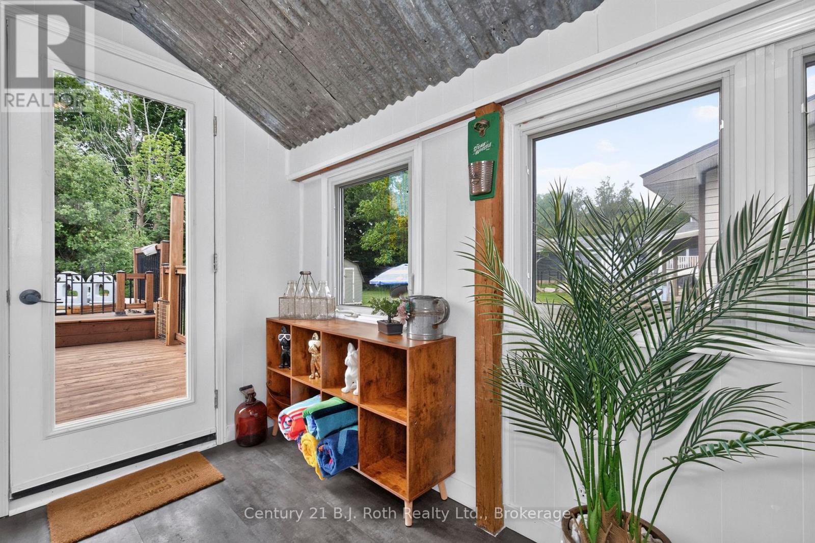 21 MAPLE STREET - Image 8