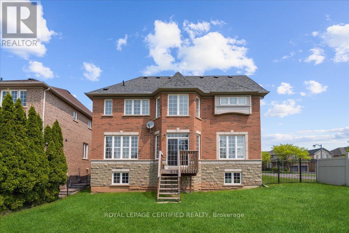 2523 HIGHMOUNT CRESCENT - 28