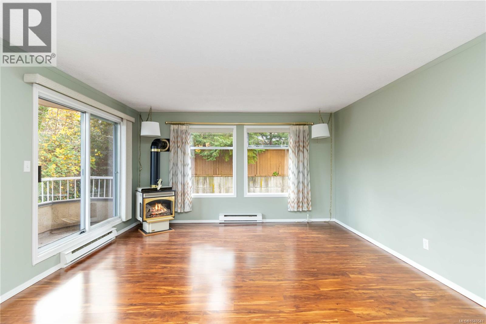 #104 3263 Alder St - 8