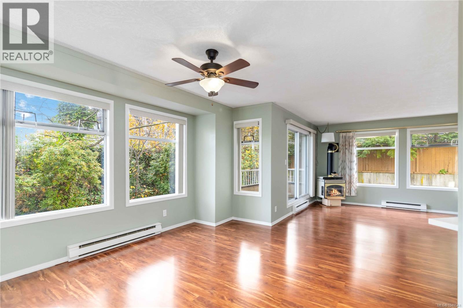 #104 3263 Alder St - 19