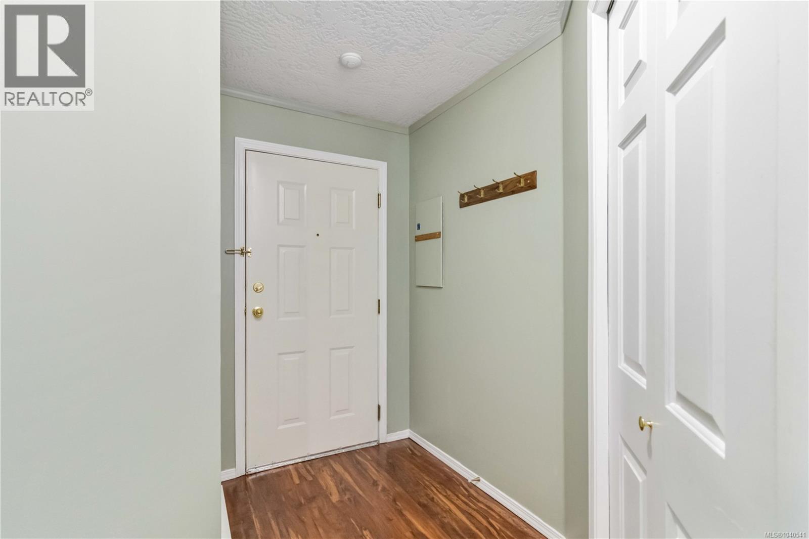 #104 3263 Alder St - 5