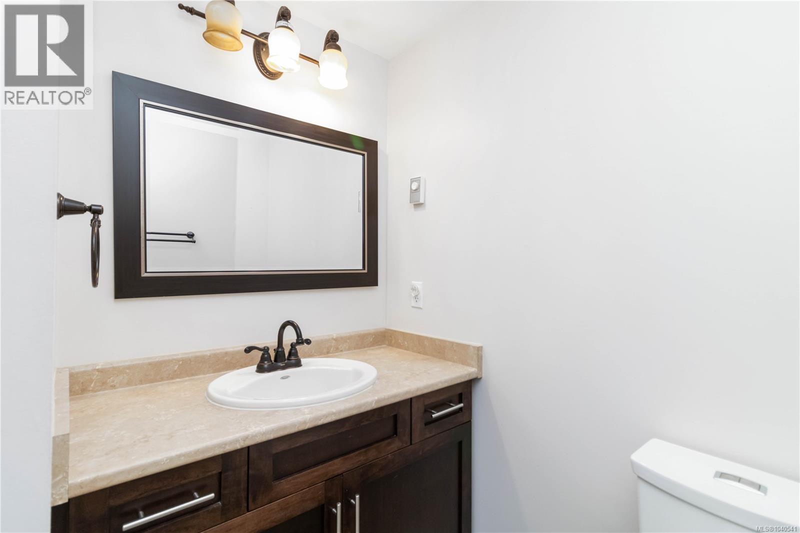 #104 3263 Alder St - 25