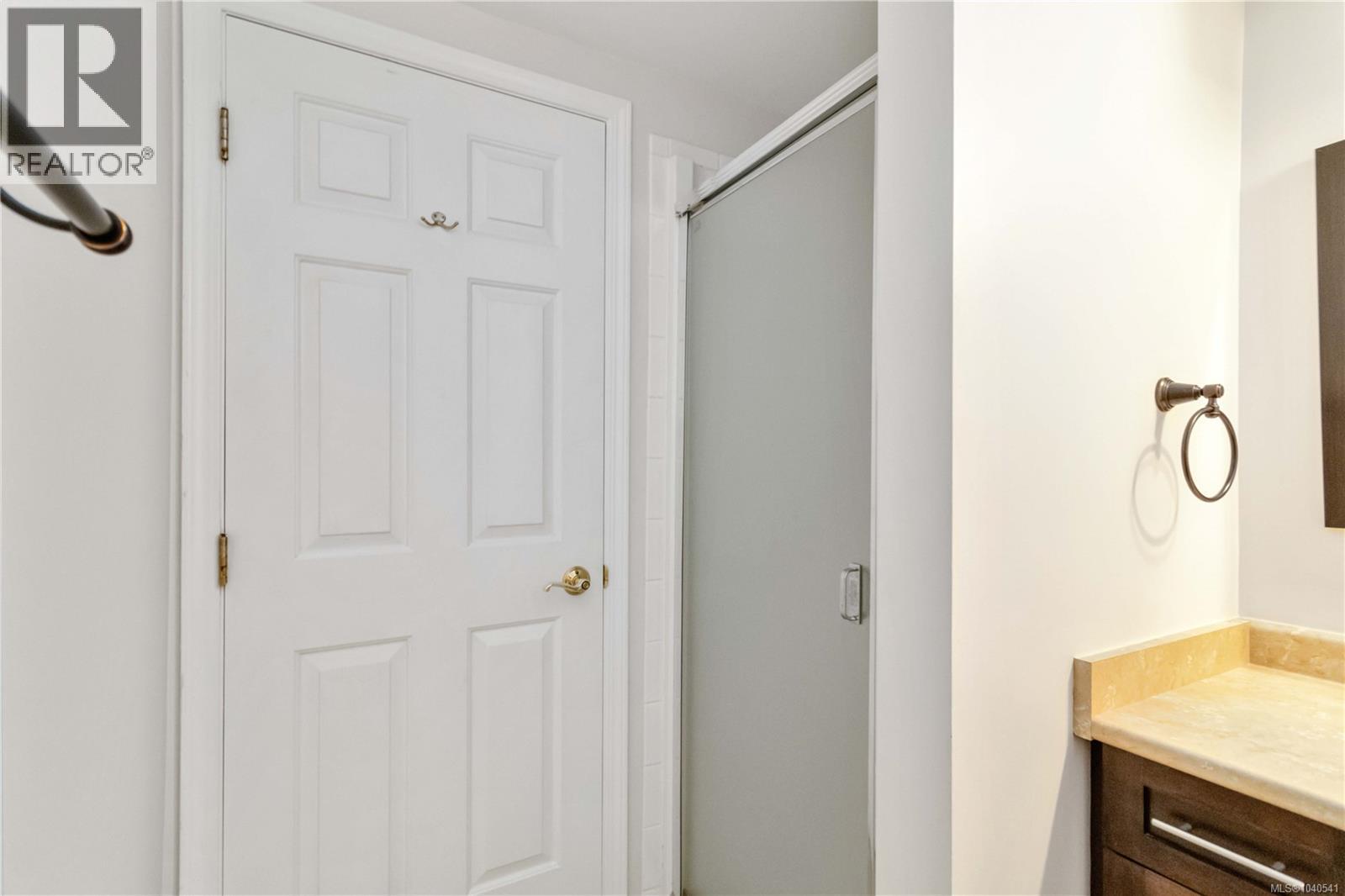 #104 3263 Alder St - 26