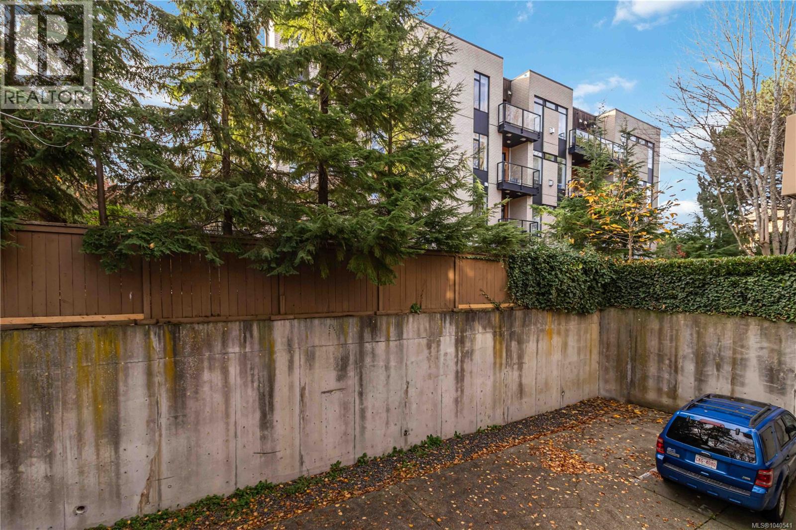 #104 3263 Alder St - 37