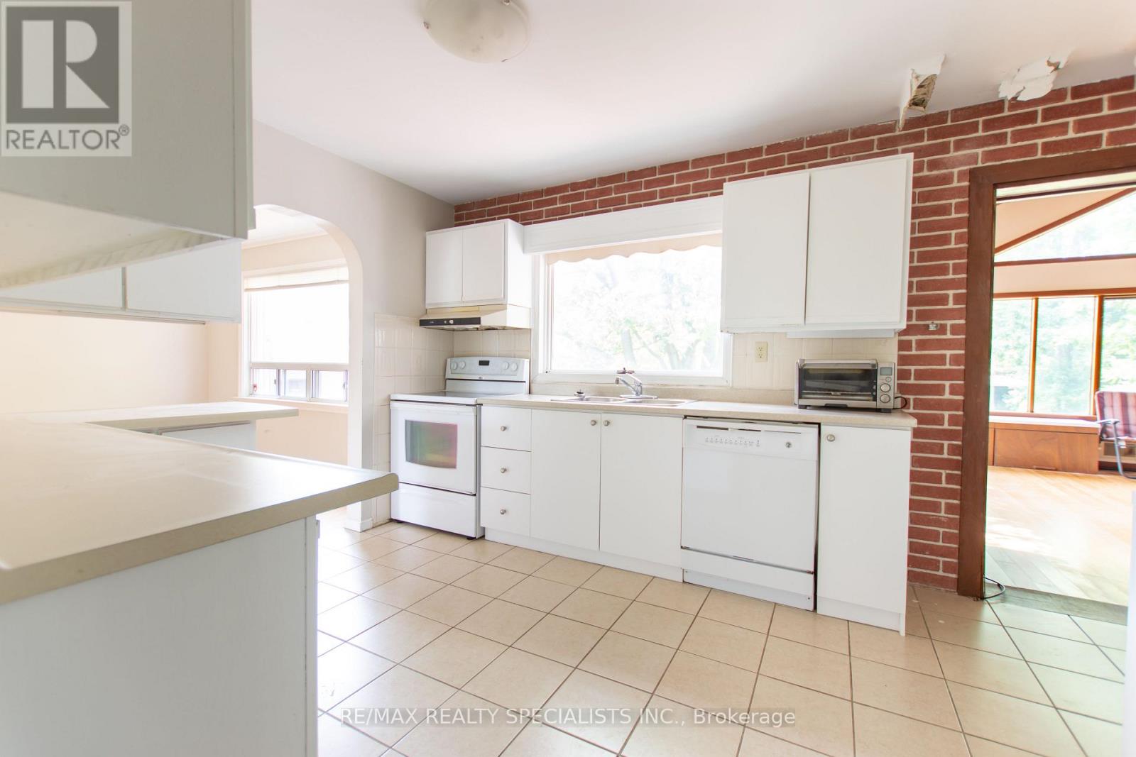 1319 REBECCA STREET - 12
