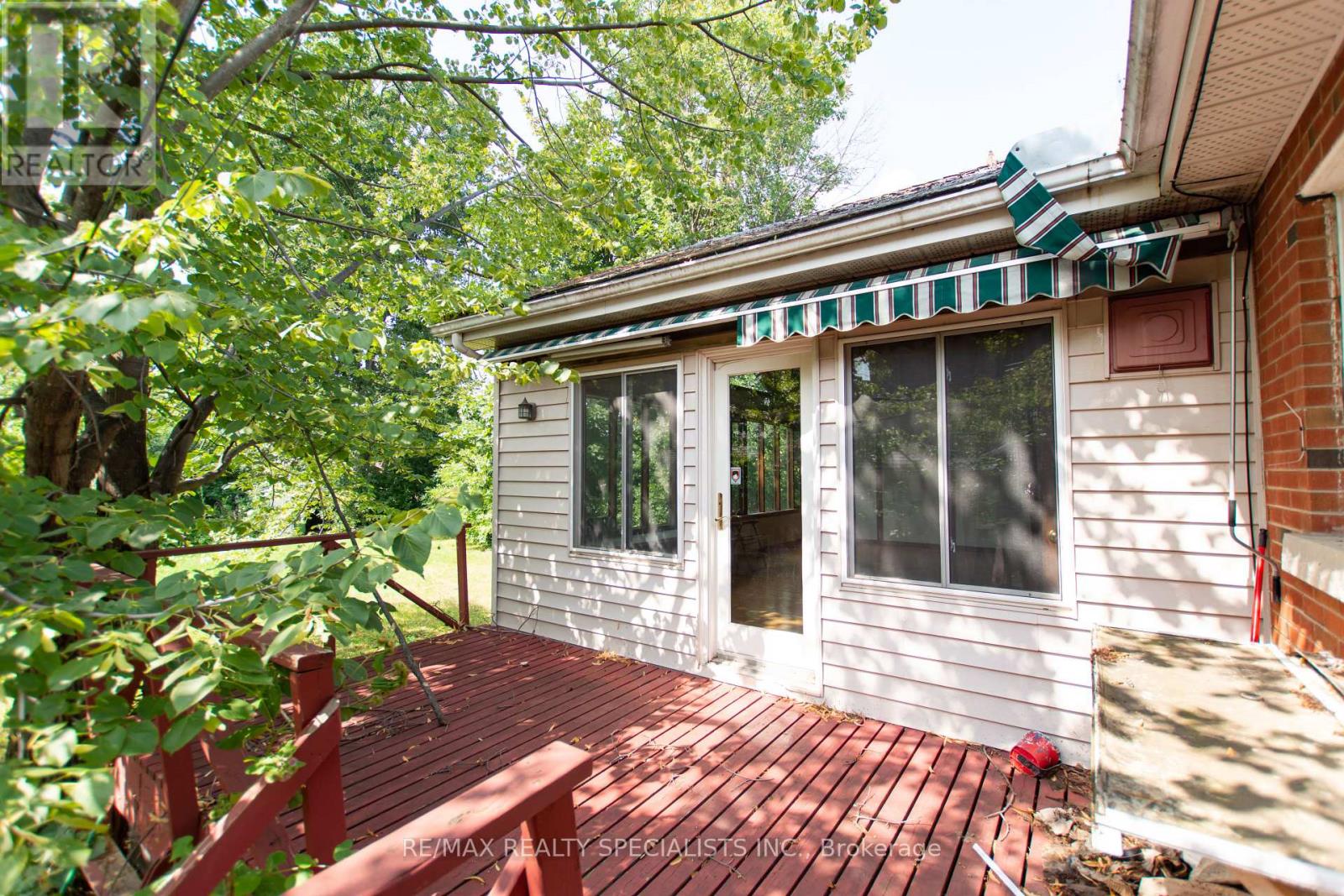 1319 REBECCA STREET - 27