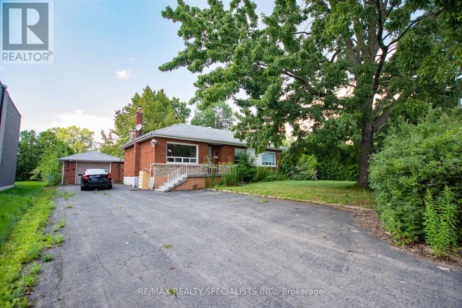 1319 REBECCA STREET - 34