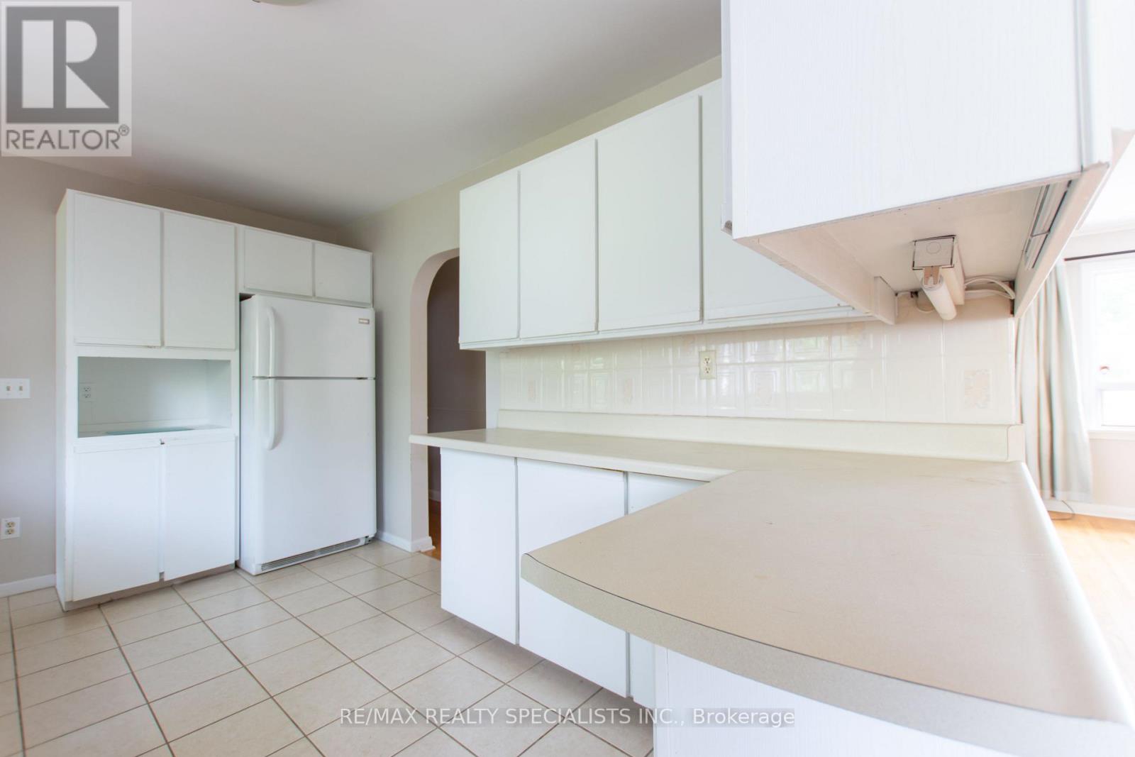 1319 REBECCA STREET - 8