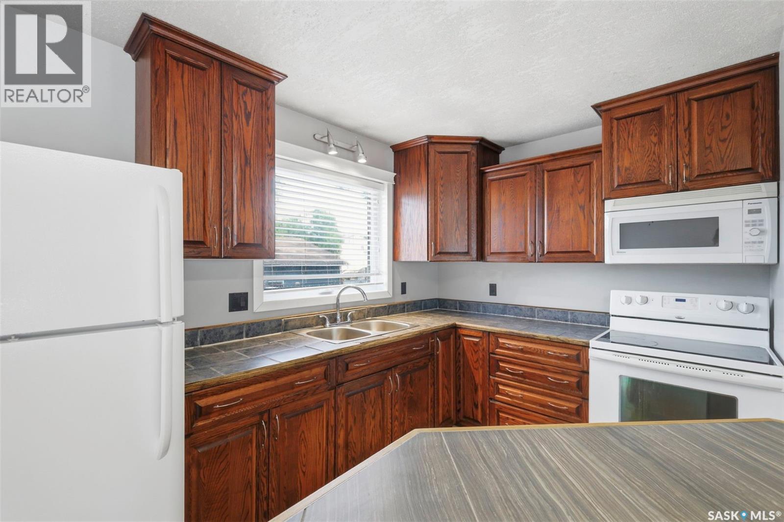 483 Wakabayashi CRESCENT — photo 12