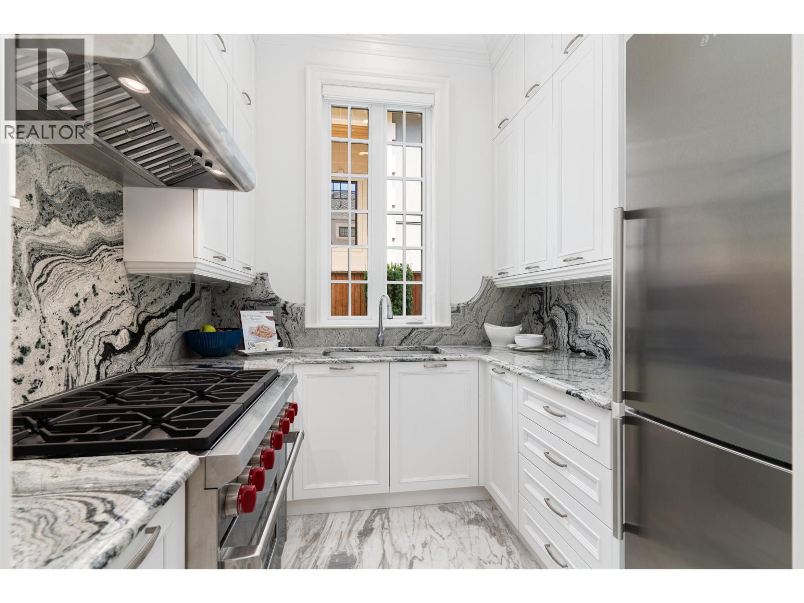 4 Bed, 7 Bath House for Sale in Vancouver – 8083 ANGUS DRIVE, Vancouver – MLS# R3137705 - Image 9