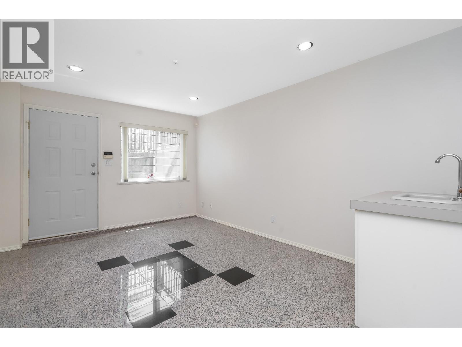 2304 GARDEN DRIVE, Vancouver